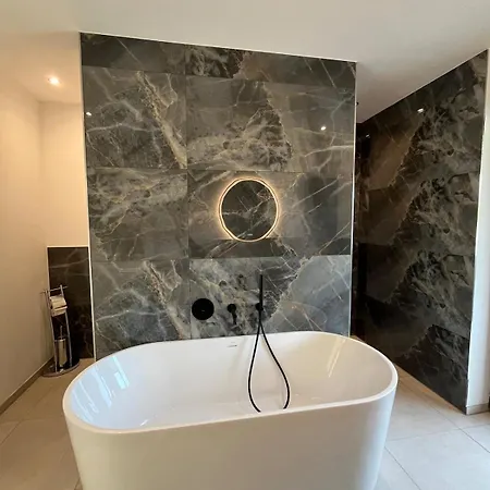 Design-villa Mit Privatem Whirlpool&naturblick Villa