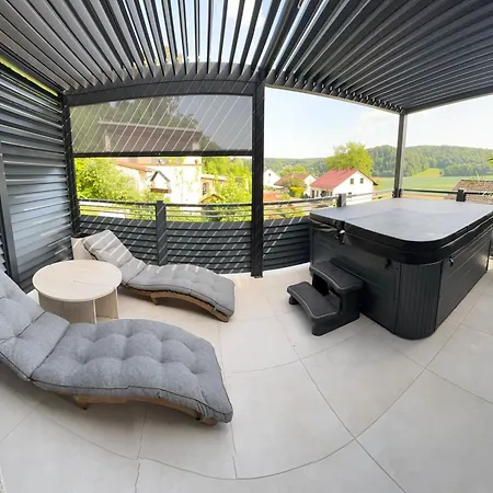 Villa Design-villa Mit Privatem Whirlpool&naturblick Wellheim